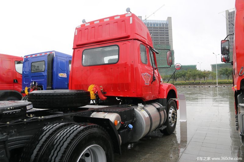 东风柳汽 乘龙龙卡 牵引车