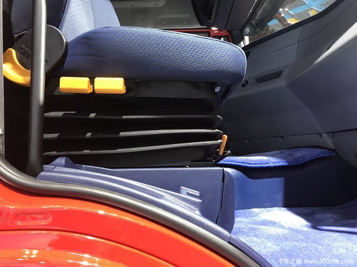 红岩杰狮c5004x2快递物流牵引车