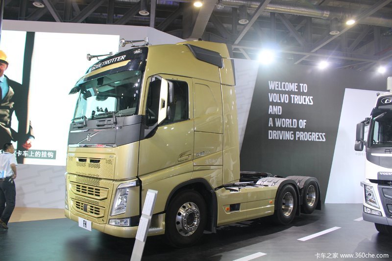 与活动 > 2017蜂集万采快递物流装备暨物料采购博览会 > 沃尔沃展台 >