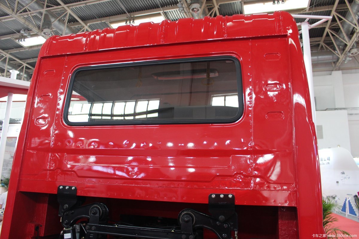 > 东风能迪消防展台 > 4x2 15t消防车 99/103