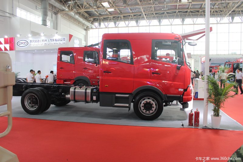 > 东风能迪消防展台 > 4x2 15t消防车 6/103