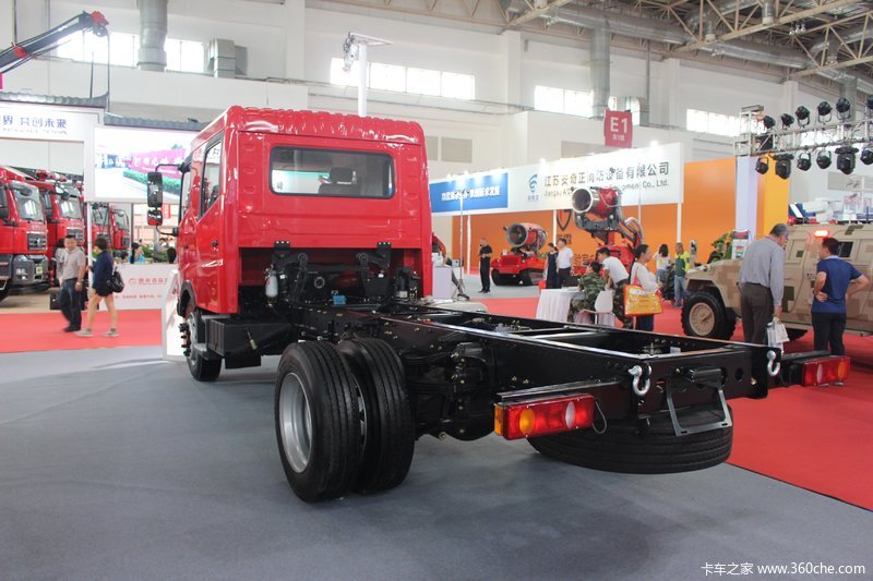 > 东风能迪消防展台 > 4x2 15t消防车 5/103