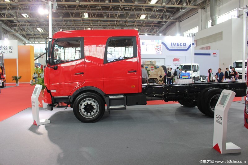 > 东风能迪消防展台 > 4x2 15t消防车 4/103