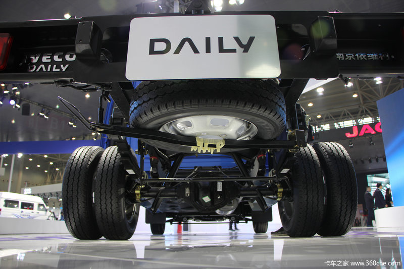 依维柯欧胜双排底盘