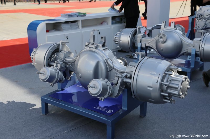 北奔13吨轻量化单级减速驱动桥