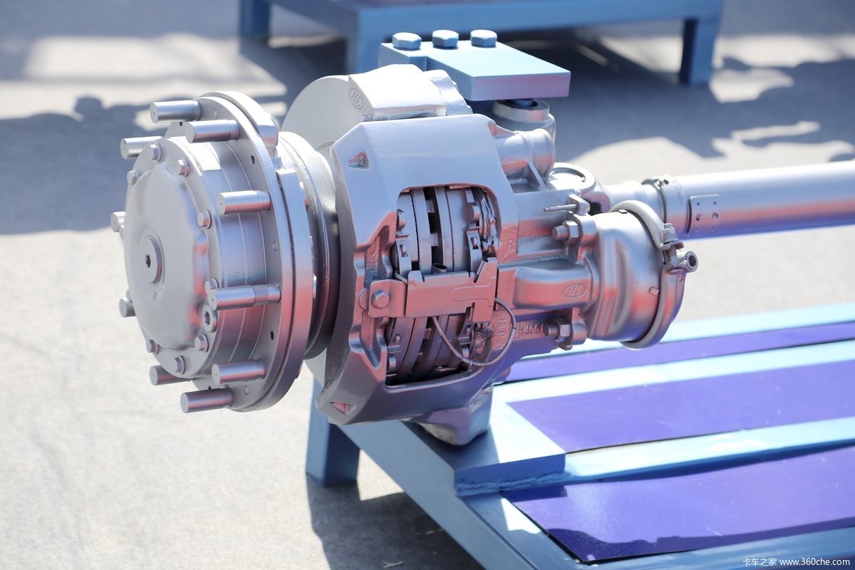 北奔断开式驱动桥