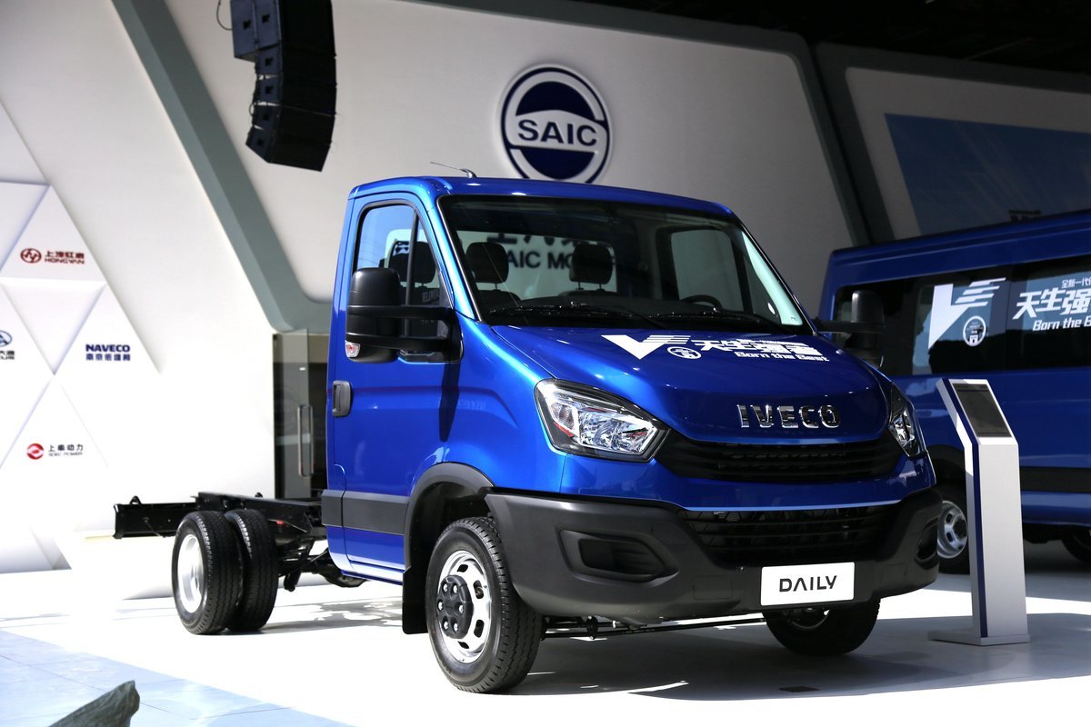 依维柯 欧胜 daily v35-30 厢式货车