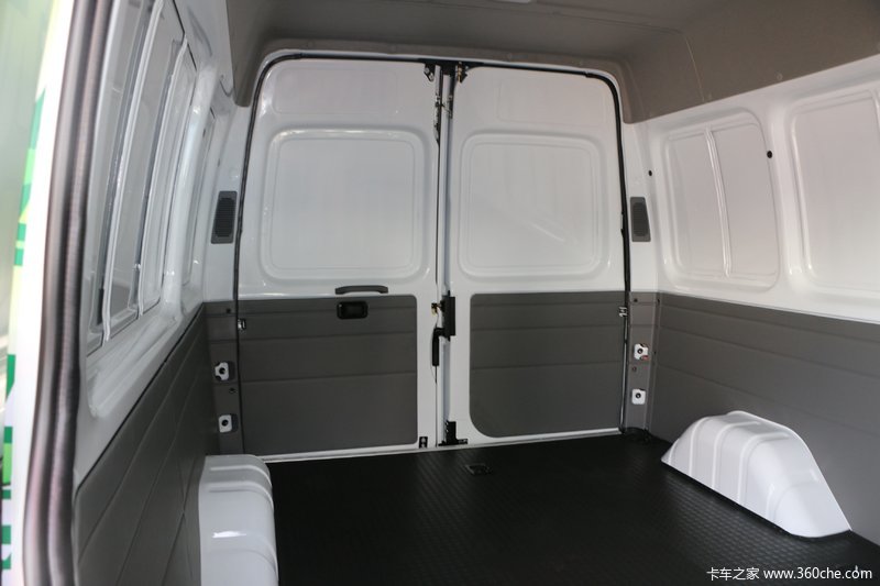 江铃特顺bev纯电动厢式物流车