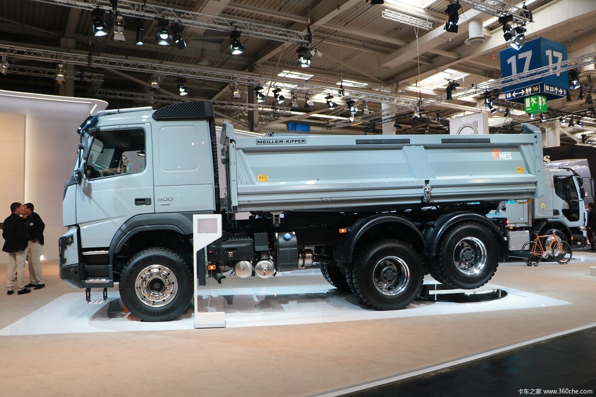 沃尔沃fmx 500马力 6x2r自动挡自卸车