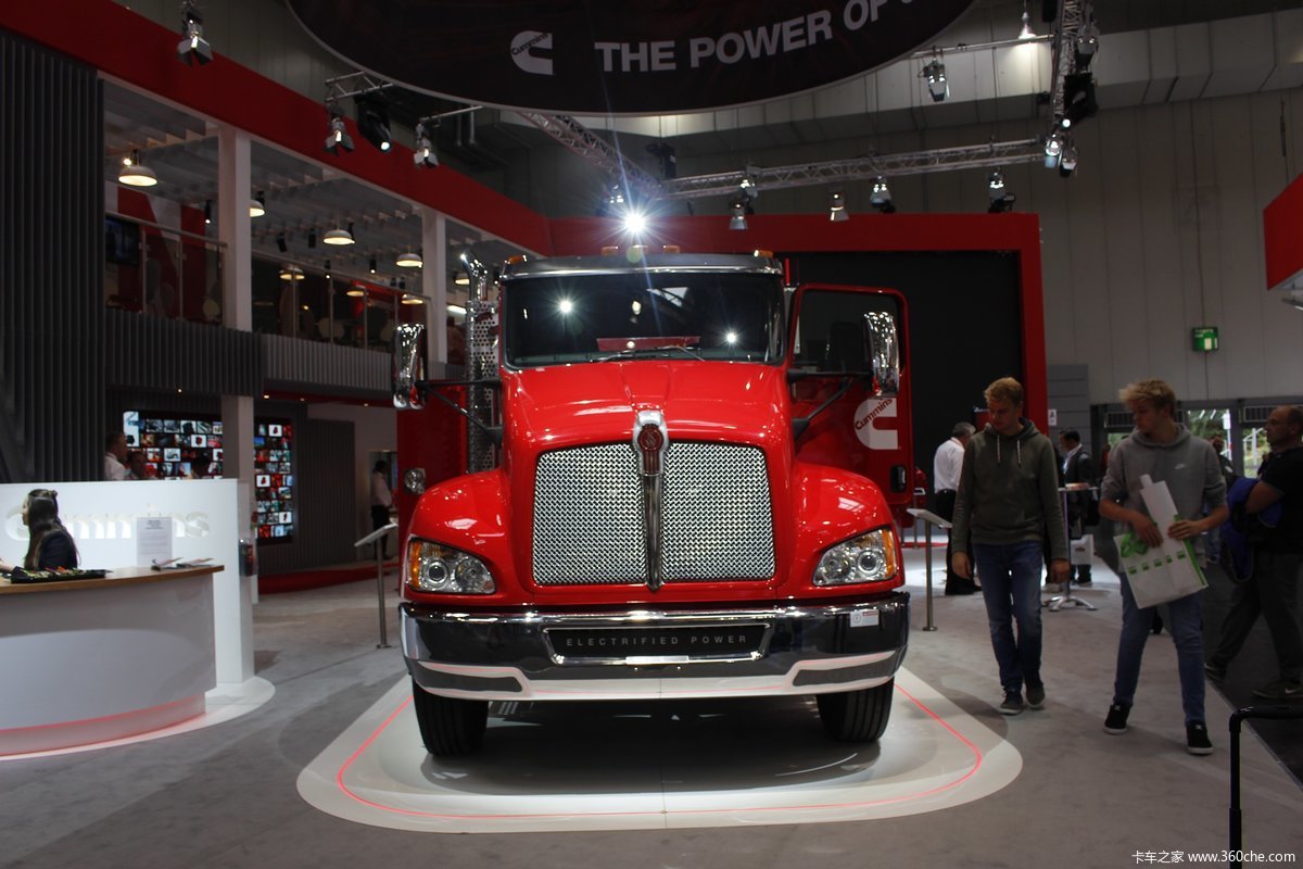 康明斯插电混合动力肯沃斯t680多功能卡车