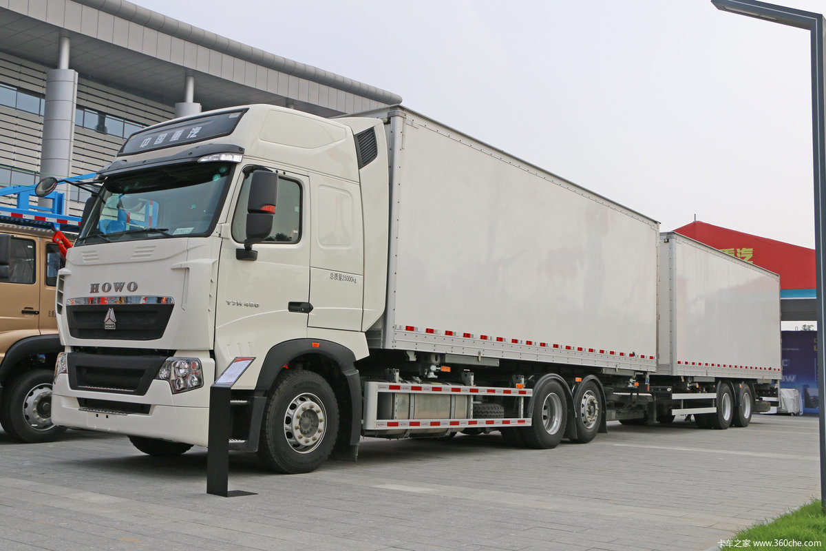 howot7h480马力6x4中置车厢可卸式载货车