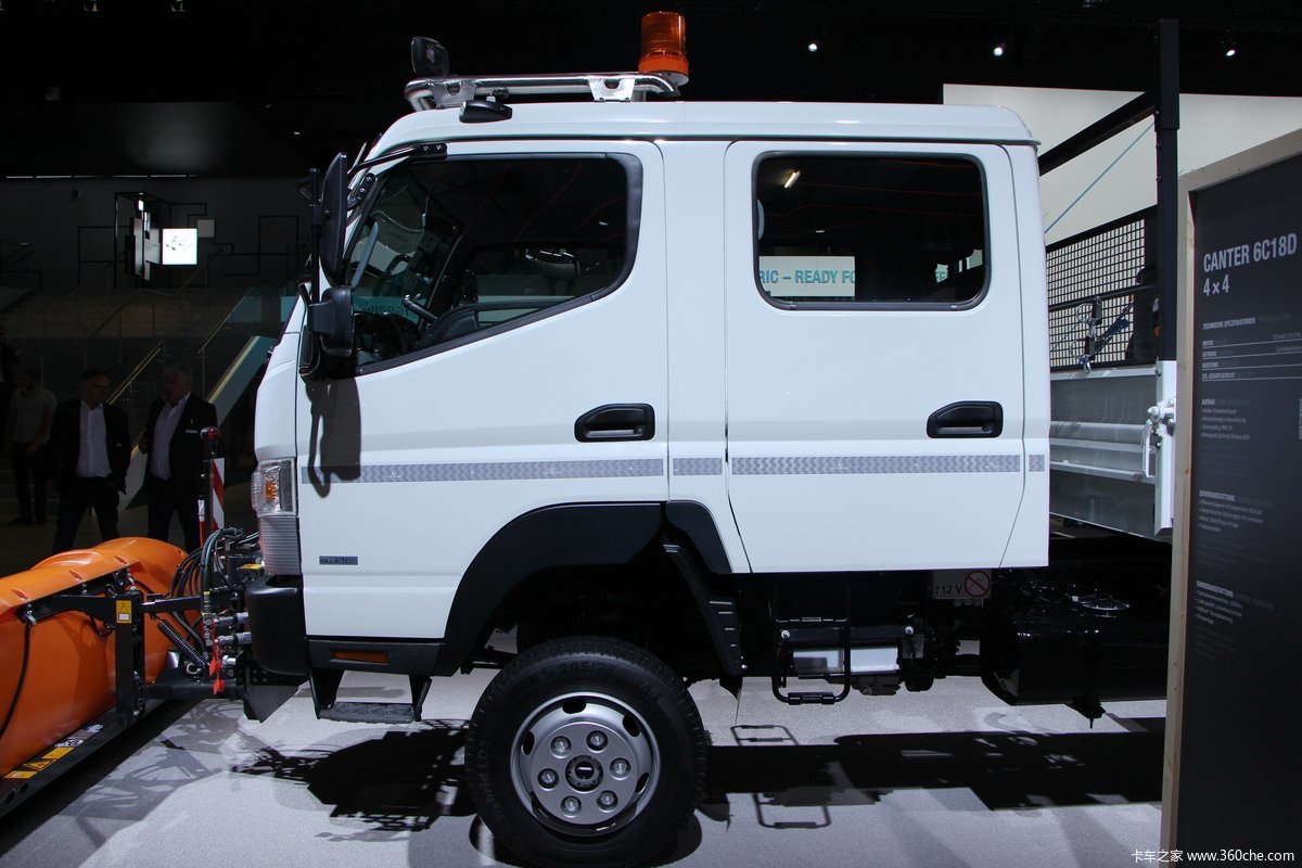 三菱 扶桑fuso canter 6c18d 4x4工具車