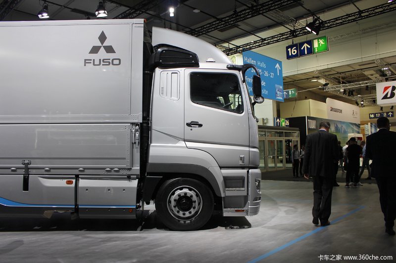 三菱扶桑fusosupergreat6x2载货车