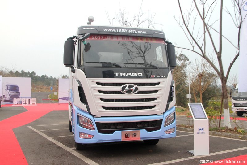 四川现代xcient创虎重卡410马力6x4道路污染清除车