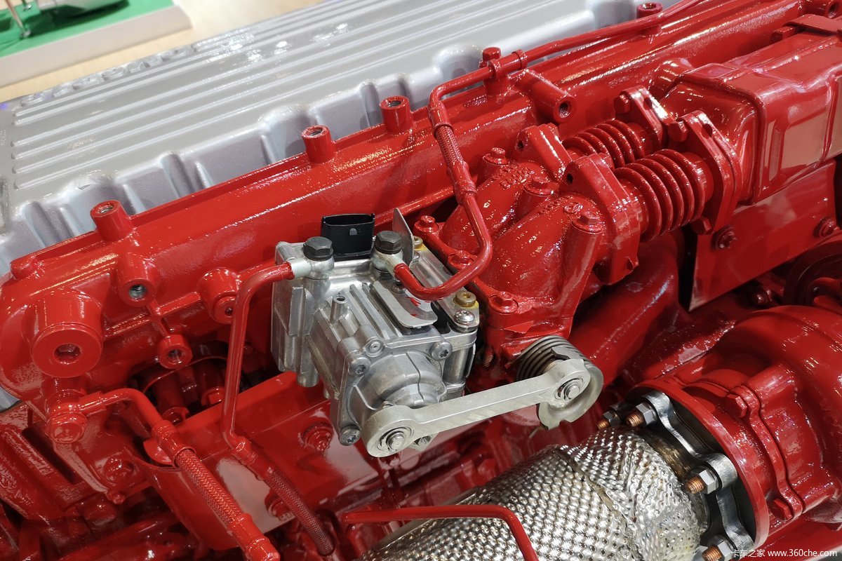 华菱星马cm6d2045060发动机