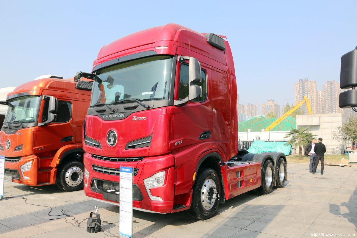 德龙x6000 660马力 6x4国六牵引车