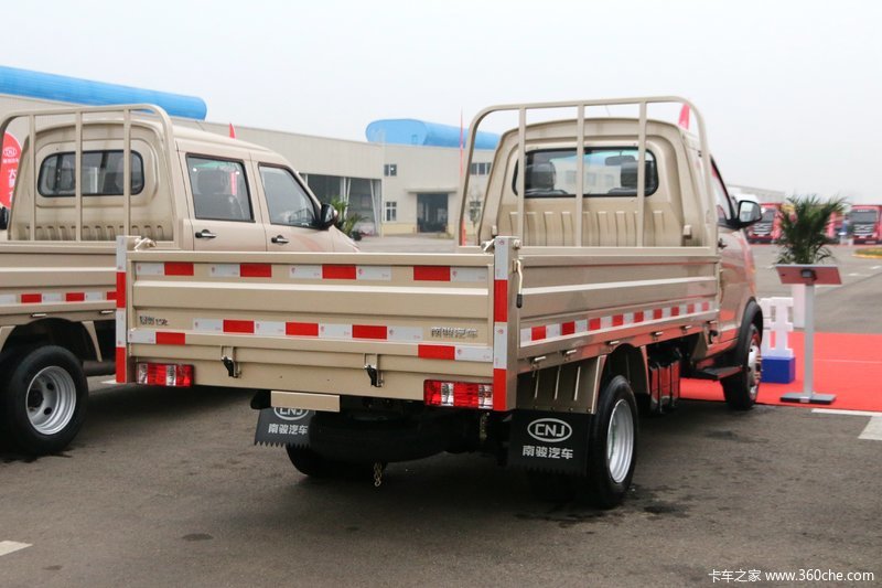 南骏瑞帅f2 汽油 4x2 3.2米自卸车