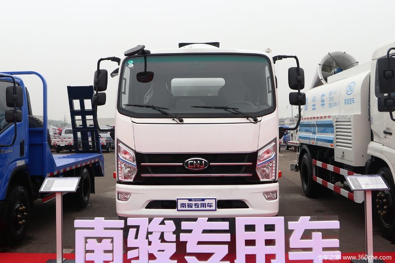 南骏瑞吉j30d6方搅拌车