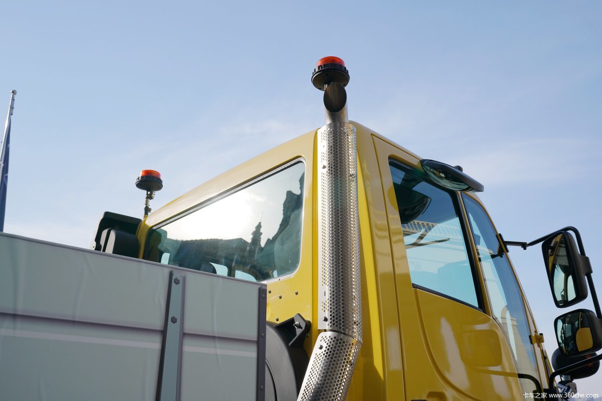 奔驰乌尼莫克u423车型