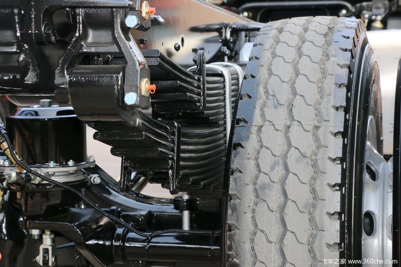 重汽howog5x4x2中卡底盘