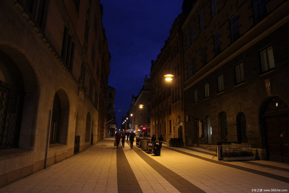 街景图片马路深夜晚上,夜街景图片,一个人深夜的街景_大山谷图库
