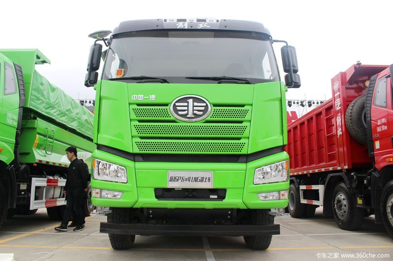 一汽解放新j6p430馬力6x4lng自卸車