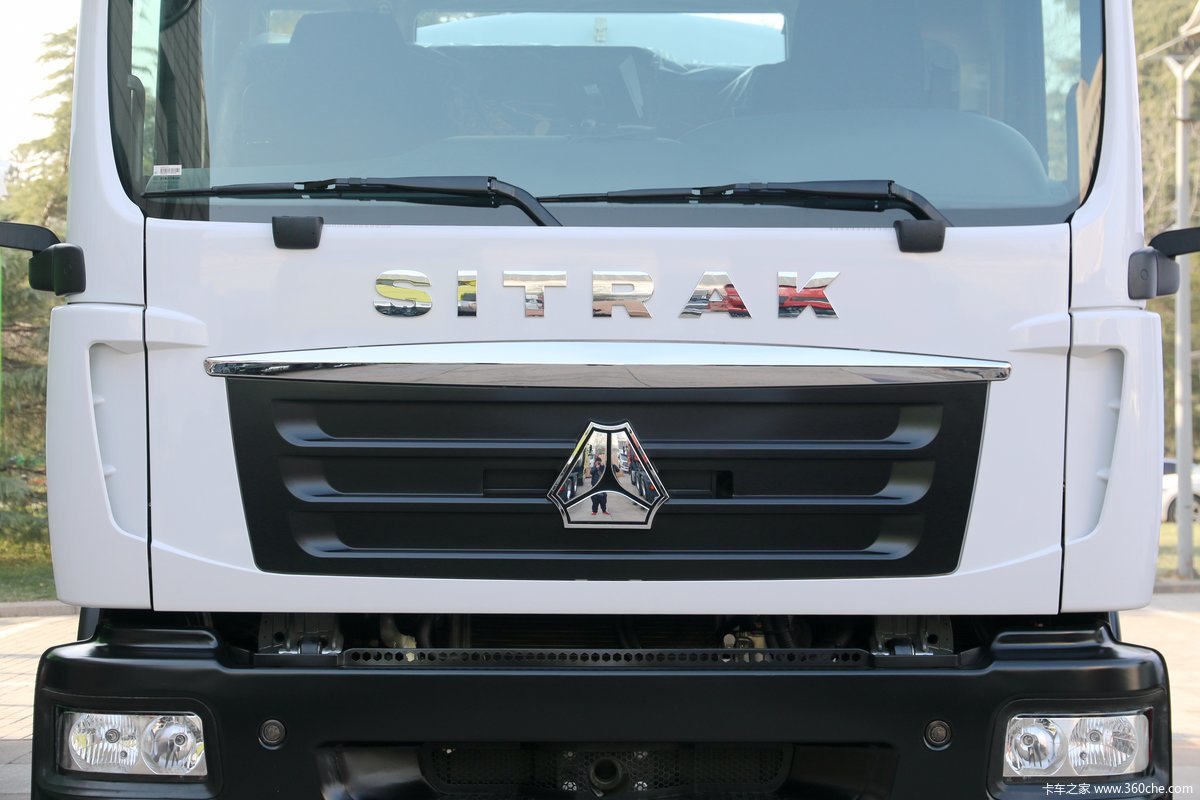 重汽 汕德卡sitrak 310马力 4x2洒水车