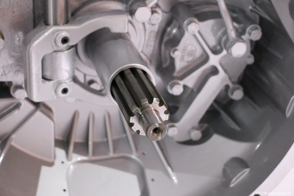 重汽hw25716xacl变速箱