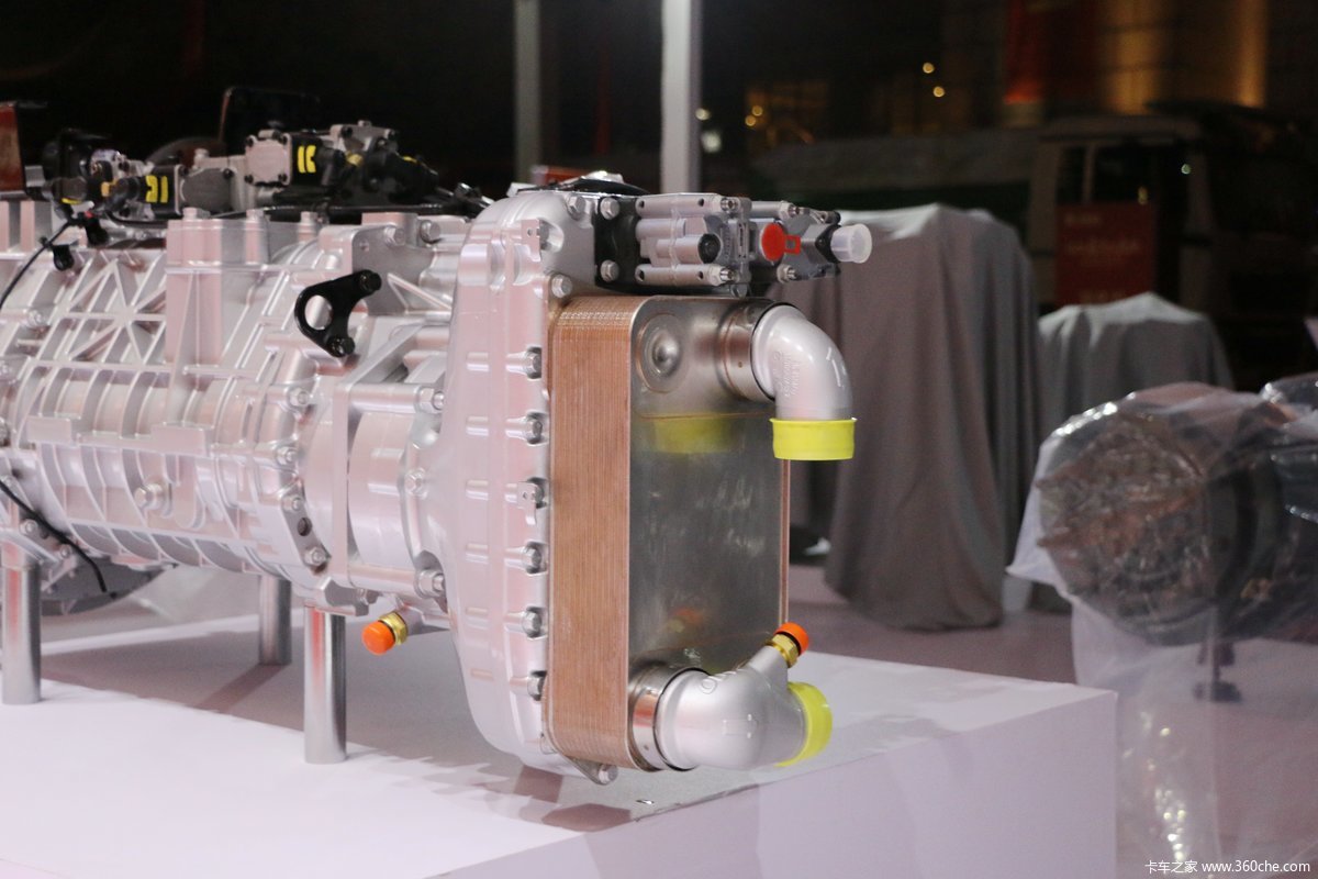 重汽hw25716xacl变速箱