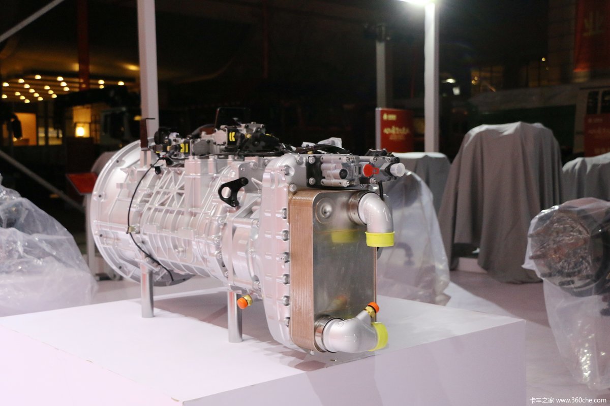 重汽hw25716xacl变速箱