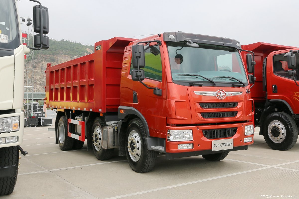 青岛解放龙v窄桥版220马力6x2自卸车