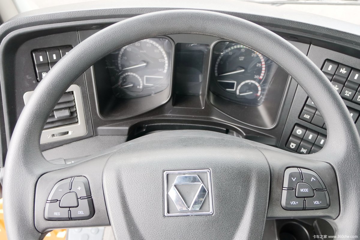 徐工 汉风 g9 金色年华版 550马力 6x4牵引车