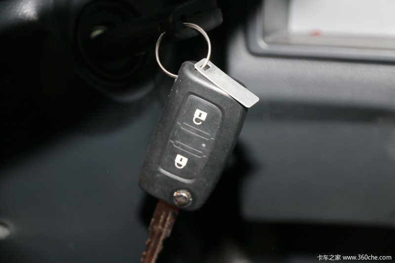 欧曼est 550马力 6x4牵引车