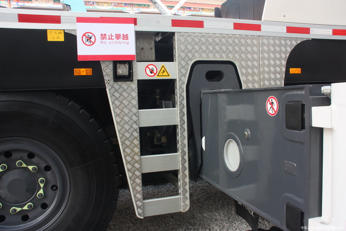 特雷克斯terex全车起重机