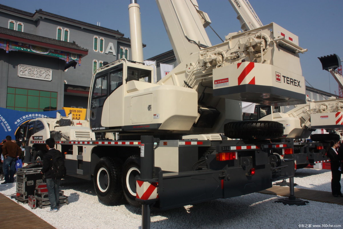 特雷克斯terex全车起重机
