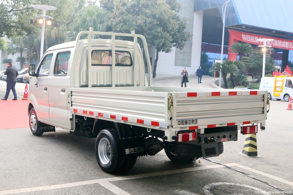 重汽王牌 w1 133马力 4x2 双排微卡