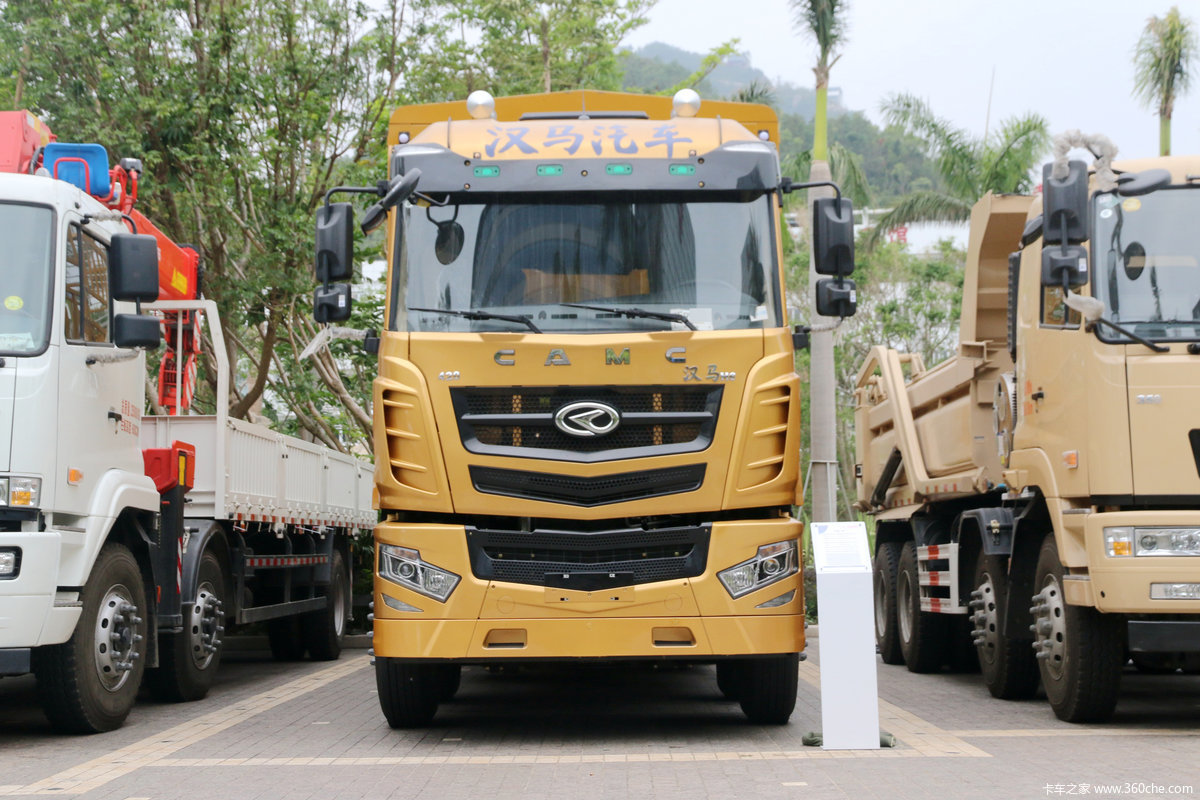 华菱汉马h6420马力8x4仓栅式载货车