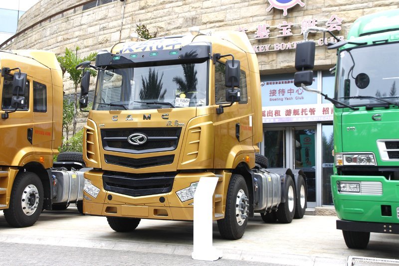 華菱漢馬h6 420馬力 6x4牽引車