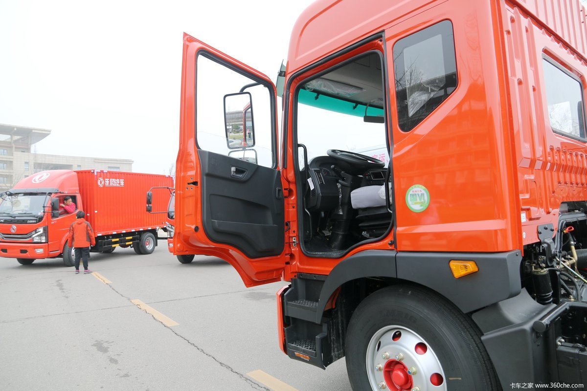 东风多利卡d9220马力4x2厢式载货车国六