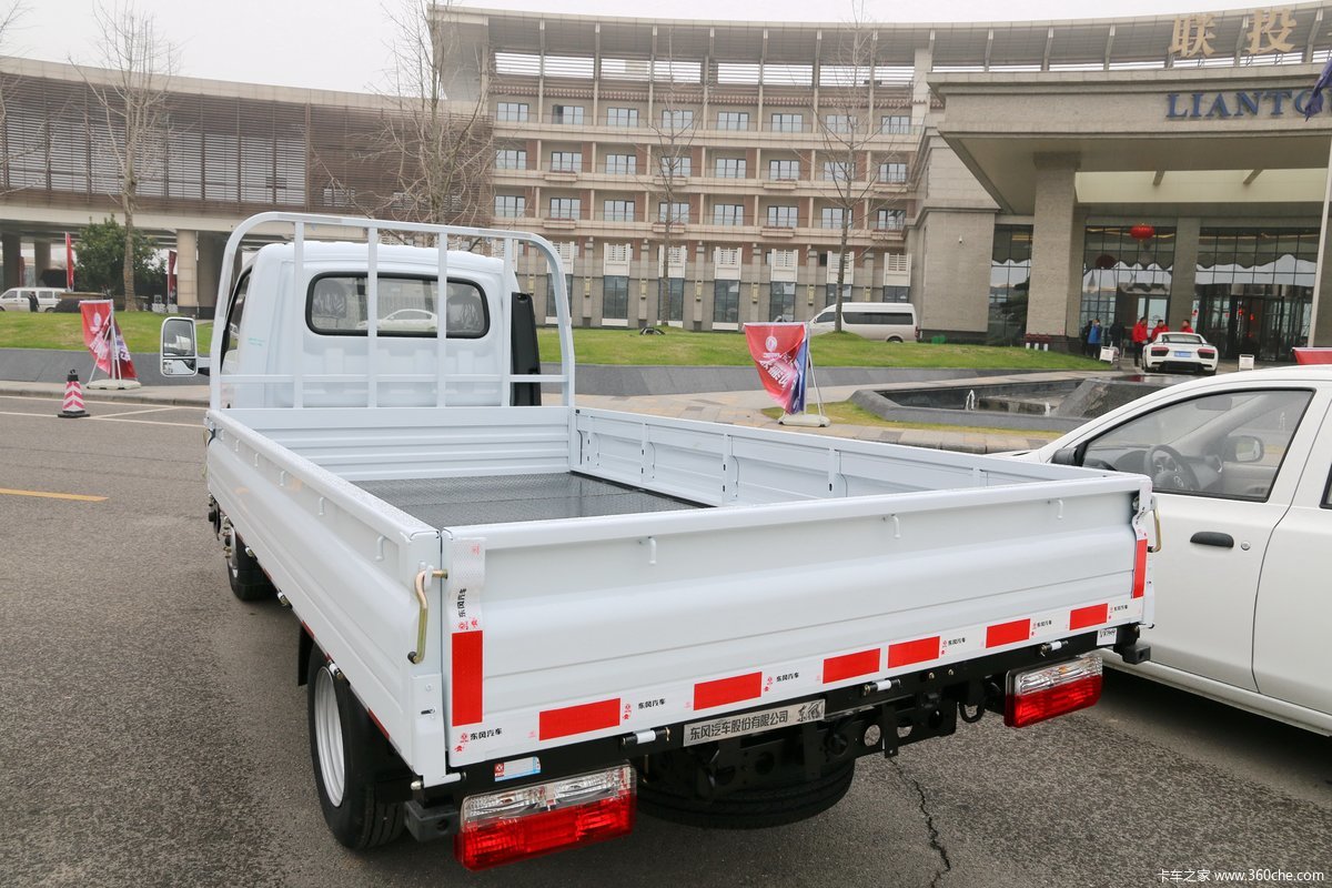 东风途逸120马力单排栏板小卡国六