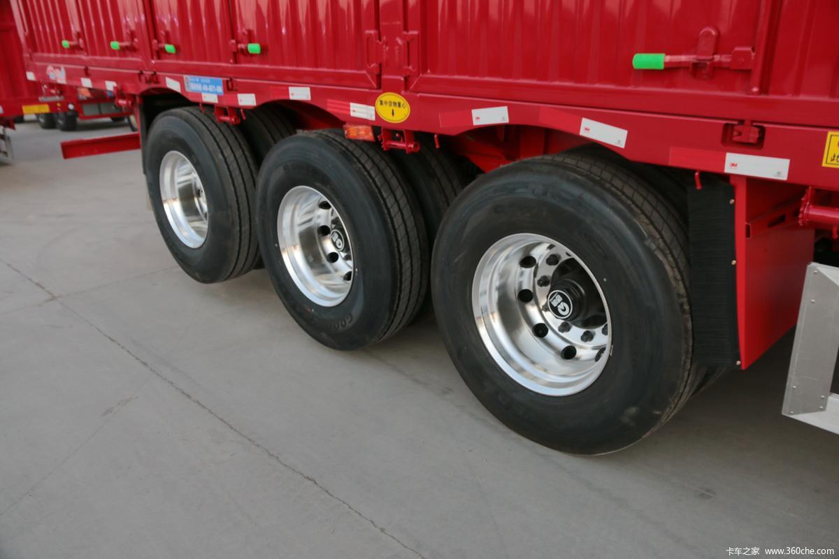 锣响13米轻量化仓栅式运输半挂车