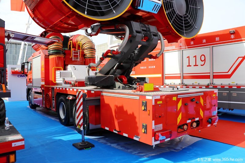大型排烟消防车