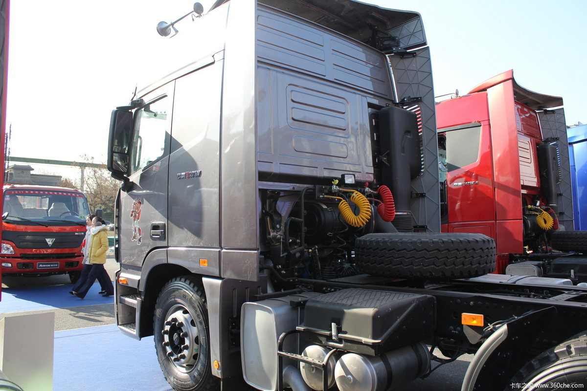 福田欧曼gtl9系牵引车