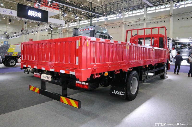 > 2019年车展与活动 > 2019中国国际商用车展 > 江淮展台 > 帅铃q9