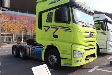 [图]一汽通用j7重卡 560马力 6x2 牵引车(国六)_车展