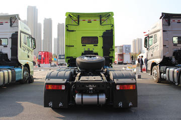 j7重卡 560马力 6x2 牵引车(国六)