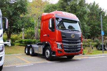 乘龙h7重卡 600马力 6x4牵引车(国六)