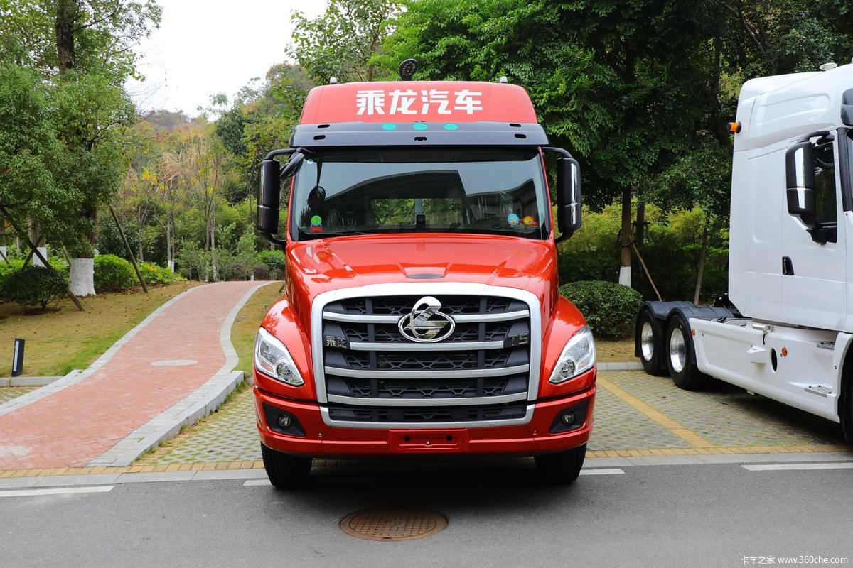 乘龙t5重卡 400马力 6x4长头牵引车