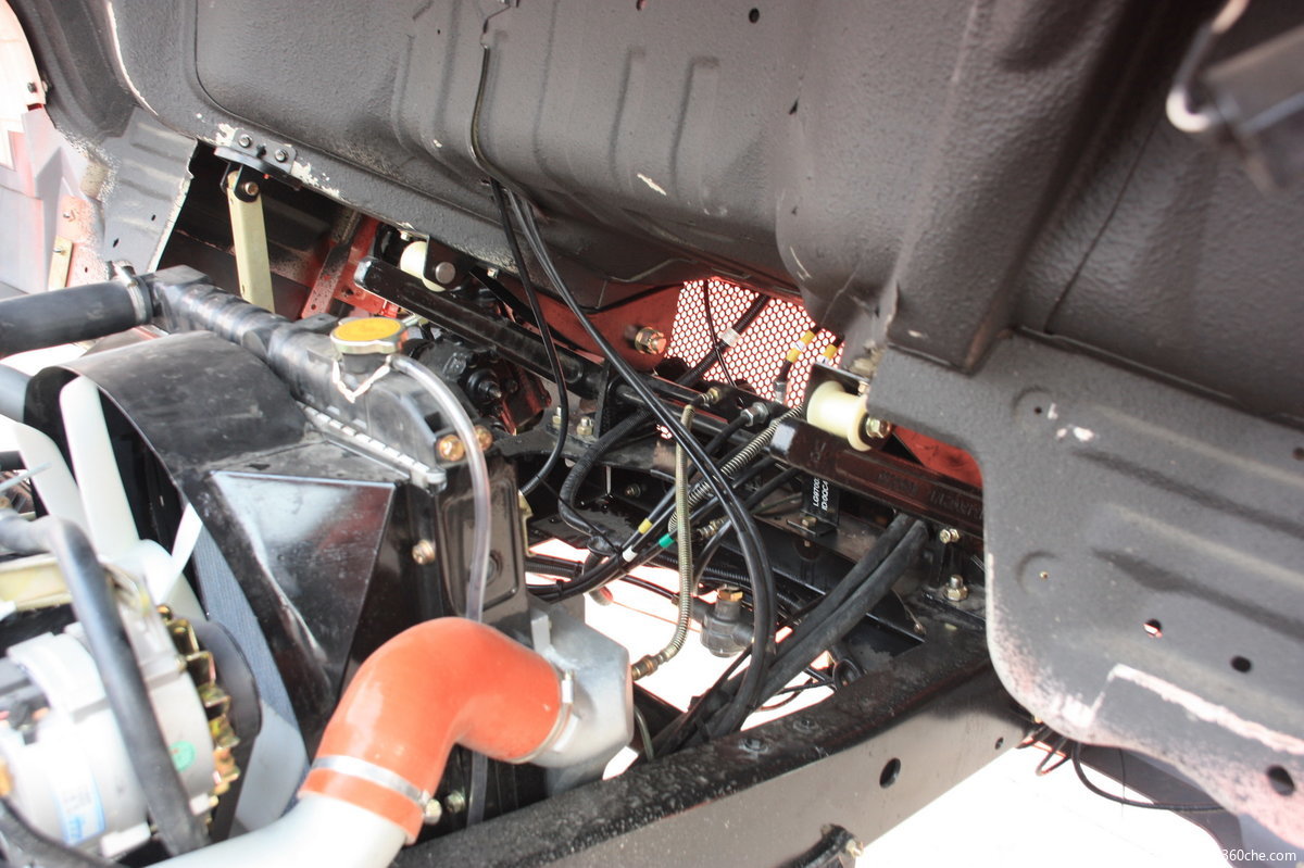 重汽howo栏板式轻卡