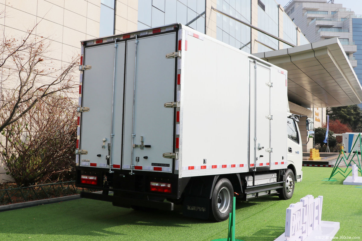 奥驰ev415米单排纯电动厢式轻卡